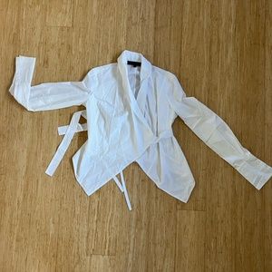 Urban Zen wrap and tie white shirt white